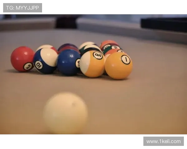 台球运动技巧全解析 从基础入门到高级技巧的完美掌握