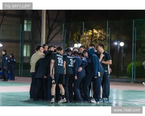 以篮球为纽带展现团队协作与激情拼搏的青春力量之旅精彩篇章故事