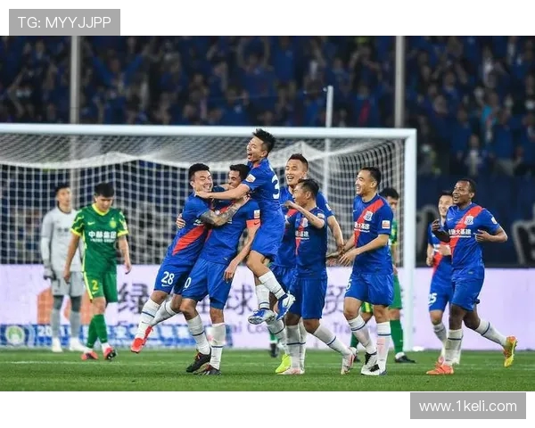 上海滩德比再燃激情海港申花巅峰对决谁能称霸申城绿茵 上海滩德比再燃激情海港申花巅峰对决谁能称霸申城绿茵