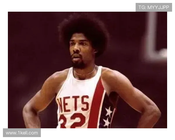 朱利叶斯·欧文的文学世界探秘:从短篇小说到长篇创作的艺术探索 朱利叶斯·欧文的文学世界探秘:从短篇小说到长篇创作的艺术探索