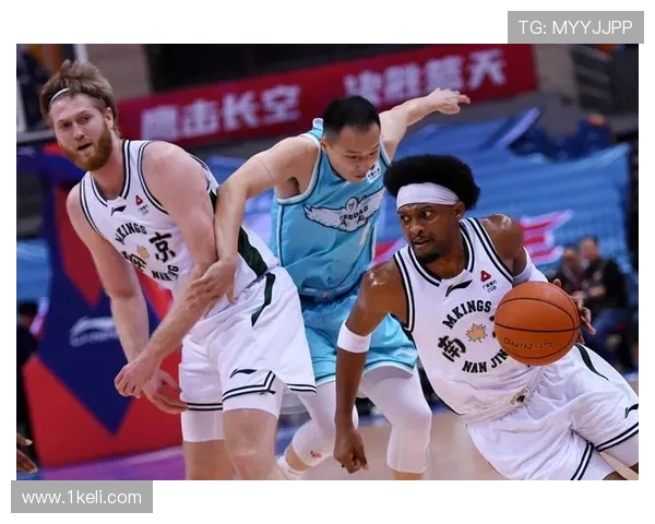 山东青岛篮球对决精彩视频回顾全场高光时刻与精彩瞬间分享